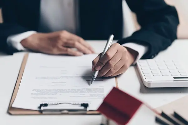 法律专业当什么老师